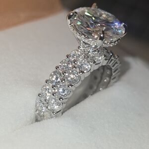 💎 9CTW 🔥 FIRE Moissanite Ring Set. Round-Cut. Platinum Plated S925